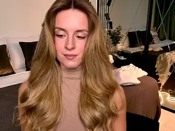 Stripchat Sex Cam of RozzitaBedberry