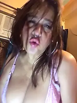 Stripchat Free Porn Cam of Hot_Queen77