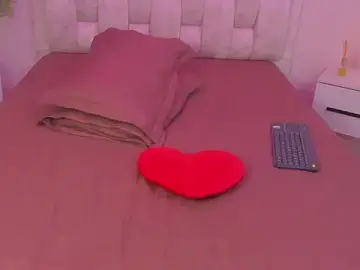 Stripchat Adult Webcam of Milaa_Santana