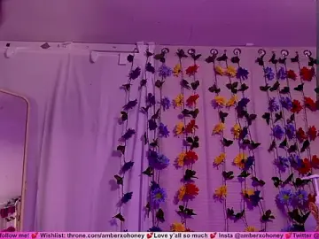 Stripchat Free Porn Cam of amberxoxhoney