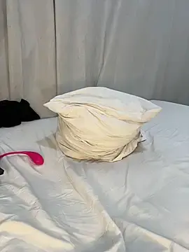 Stripchat Free Porn Cam of naughty__angel