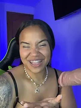 Stripchat Live Sex of leila_22