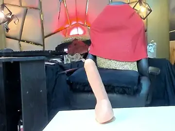 Stripchat Free Porn Cam of MissVictoria_