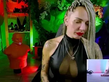 Stripchat Sex Cam of MonicaMaxwel