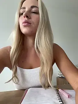 Stripchat Sex Chat of streetdoll