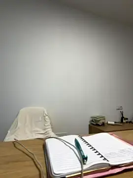 Stripchat Adult Webcam of streetdoll