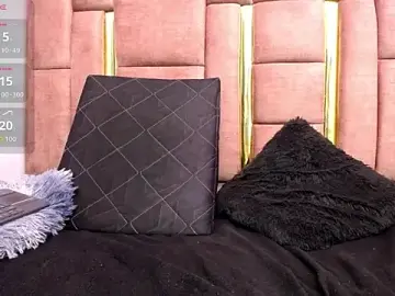 Stripchat Free Live Porn of KENDALL_ART