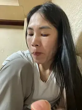 Stripchat Live Sex Cam of Keola_kwad