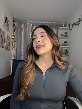 Stripchat Best Webcam of HazzelGray