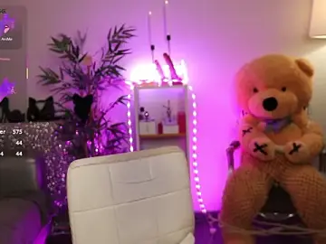 Stripchat Live Sex Cam of NovaHollisx