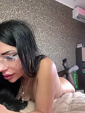 Stripchat Sex Cam of Sweet_little_gir