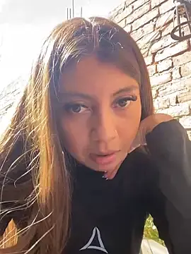 Stripchat Free Porn Cam of Sara-cooper2