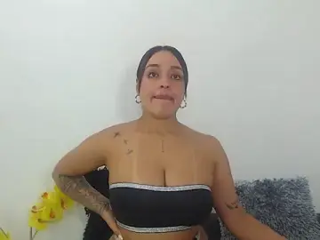 Stripchat Free Live Porn of RenataBrown