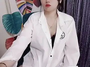 Stripchat Best Webcam of Ari-sweety