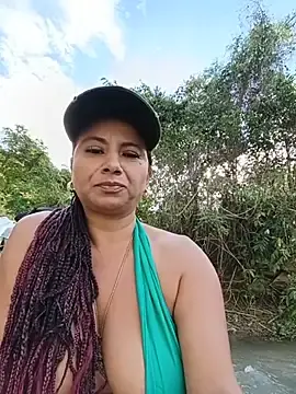 Stripchat Sex Cam of esmeralda_li