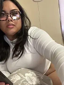 Stripchat Watch Live Sex Cams of kiaradanielaxx