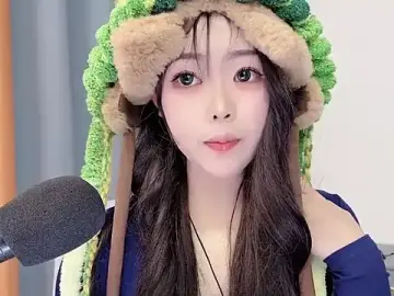 Stripchat Live Sex Cam of smalldaisy