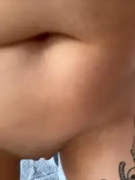 Stripchat Sex Cam of Arya_Black