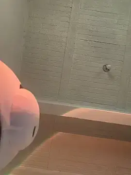 Stripchat Free Live Porn of aly_golden_