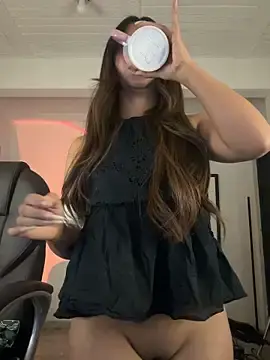 Stripchat Live Sex Cam of aly_golden_