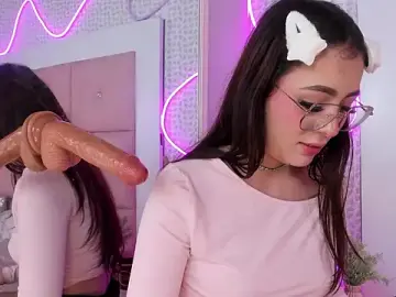 Stripchat Watch Live Sex Cams of EMMACOOLEE