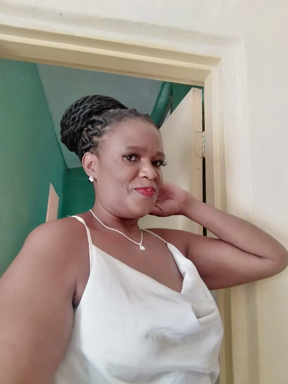 TALLNSEXY48