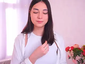 Stripchat Free Porn Cam of ElyseMangina