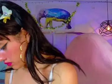 Stripchat Sex Cam of madissonrousecs