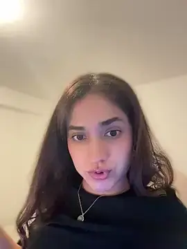 Stripchat Free Porn Cam of MadawiOud