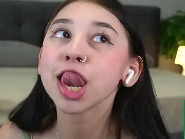 Stripchat Sex Cam of Sssonya