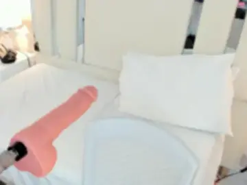 Stripchat Best live sex cam show of Miliaangeles