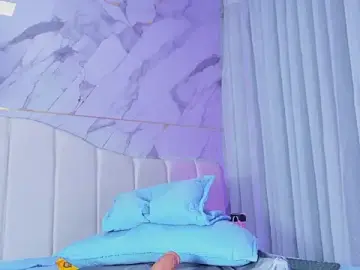 Stripchat Free Porn Cam of vale_ross_