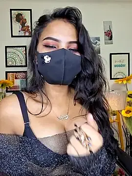 Stripchat Watch Live Sex Cams of Noor-Bold