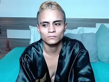 Stripchat Adult Webcam of Liiamthompson