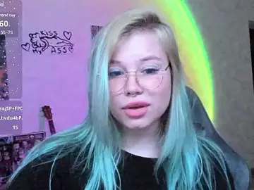 Stripchat Live Sex Cam of Lulu_Di