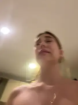 Stripchat Watch Live Sex Cams of Nikii__