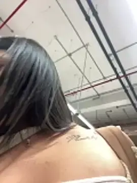 Stripchat Live Sex Cam of Leah_Honey26