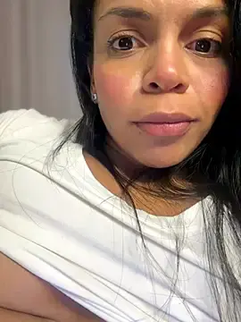 Stripchat Live Sex Cam of Charly_