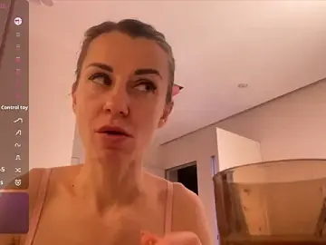 Stripchat Adult Video Chat of Crystallana