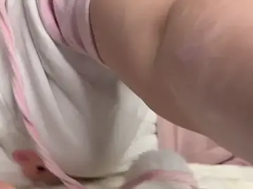 Stripchat Live Sex Cam of bumble_bee