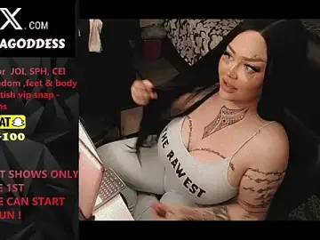 Stripchat Live Porn of sheylagoddess11