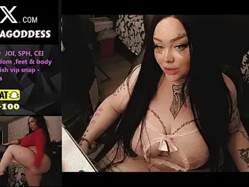 Stripchat Live Sex Cam of sheylagoddess11