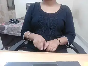 Stripchat Sex Cam of Bold-Divya1