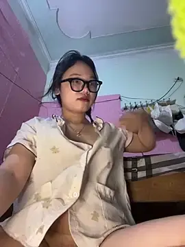 Stripchat Adult Webcam of Leeeeiu