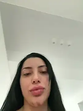 Stripchat Free Porn Cam of MyaSplash