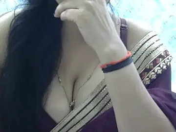Stripchat Sex Cam of zoyaa-sexy