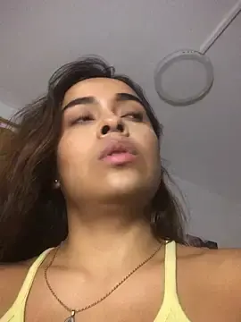 Stripchat Free Porn Cam of JuanaSimons