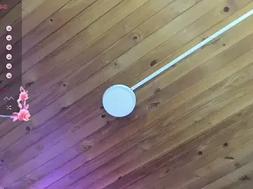 Stripchat Free Live Porn of cristal__hot_1