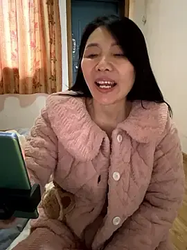 Stripchat Free Porn Cam of xiiuuff18