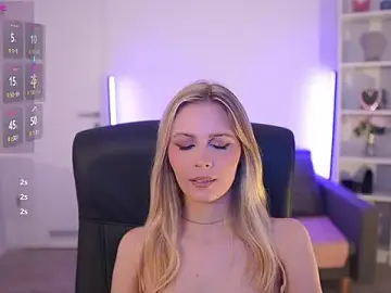 Stripchat Nude Webcam of catecrago_